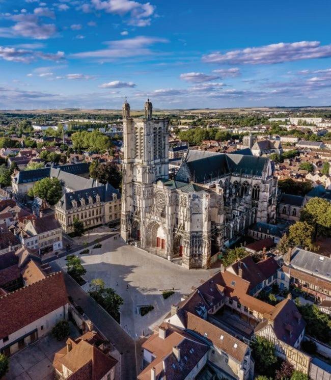Appartement Coeur De Troyes Dış mekan fotoğraf
